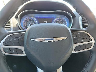 2022 Chrysler 300 Touring L Rear-Wheel Drive Sedan