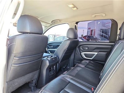 2018 Nissan Titan PRO-4X 4x4 Crew Cab 5.5 ft. box 139.8 in. WB