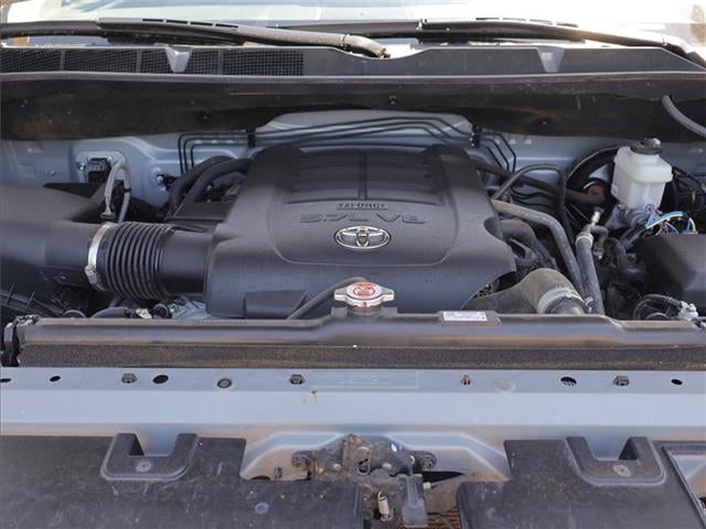 2020 Toyota Tundra Limited 5.7L V8 4x4 CrewMax 5.5 ft. box 145.7 in. WB